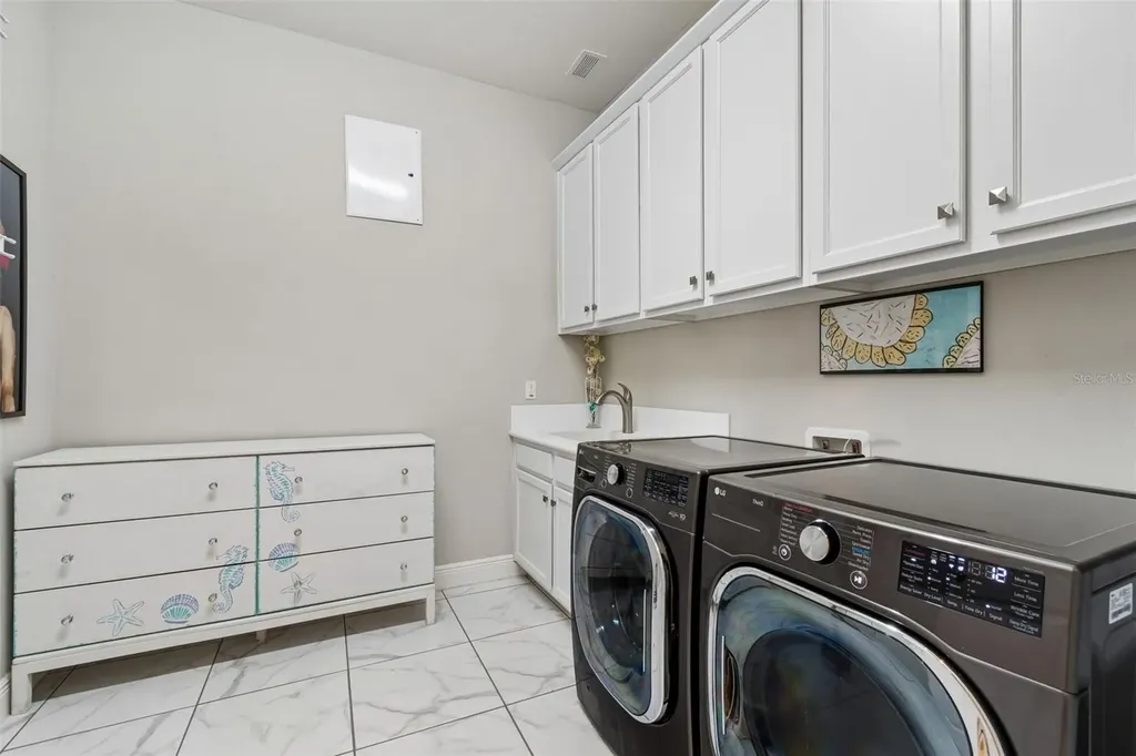 2213 Hollow Forest Court Wesley Chapel FL 33543