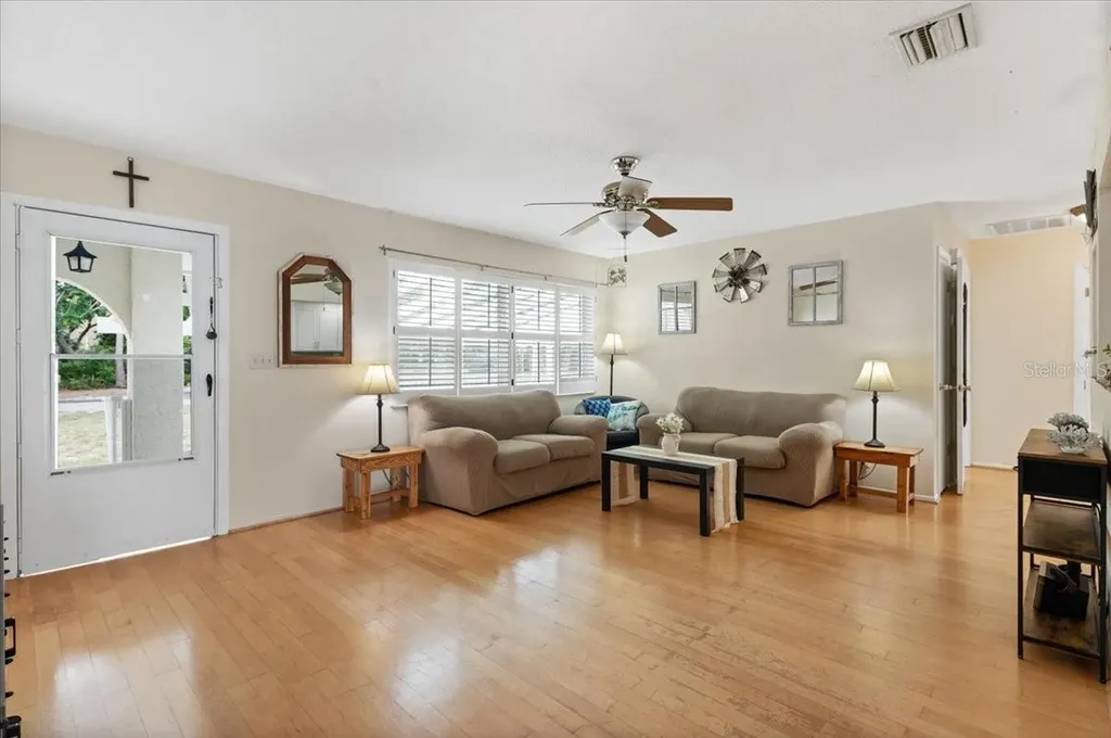 7816 3rd Avenue W Bradenton FL 34209