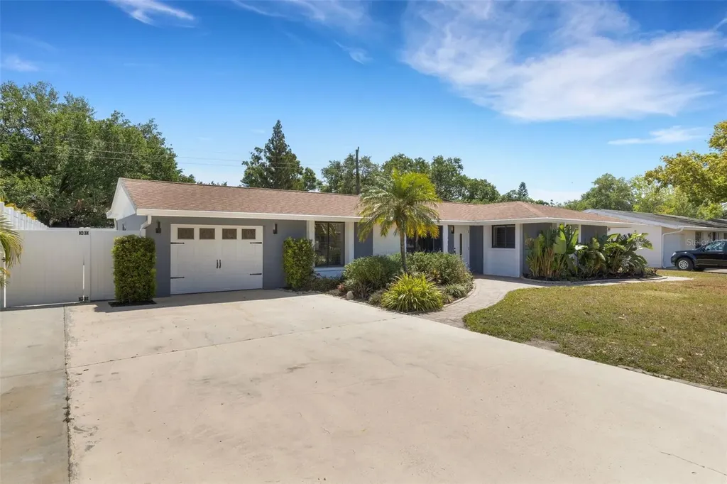 4645 Hunter Ridge Drive Sarasota FL 34233