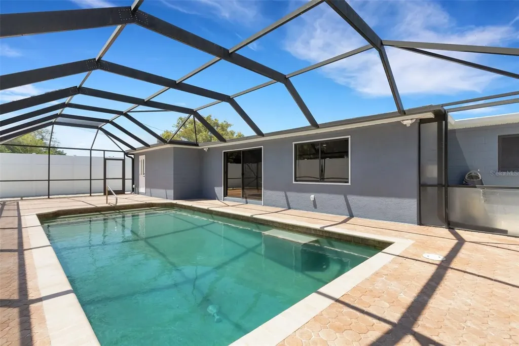 4645 Hunter Ridge Drive Sarasota FL 34233