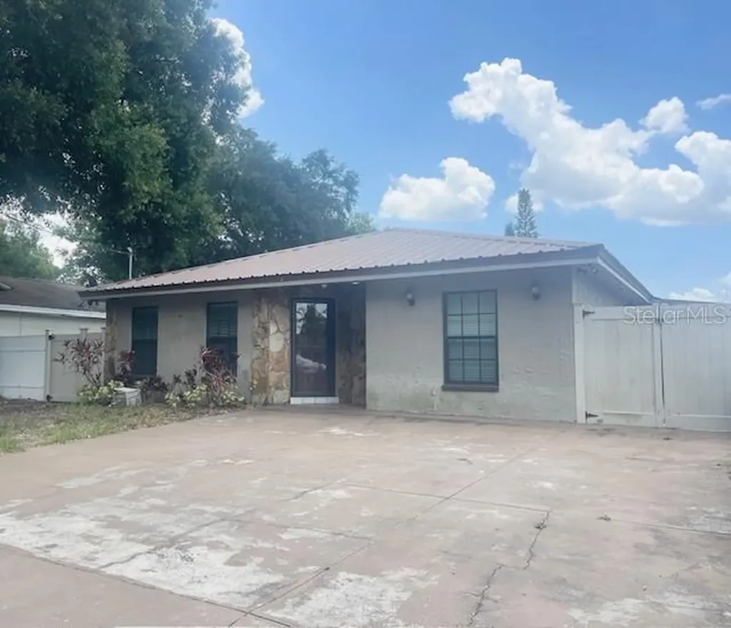 3804 W Hamilton Avenue Tampa FL 33614