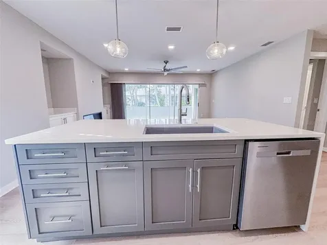 3038 Ringwood Meadow Sarasota FL 34235