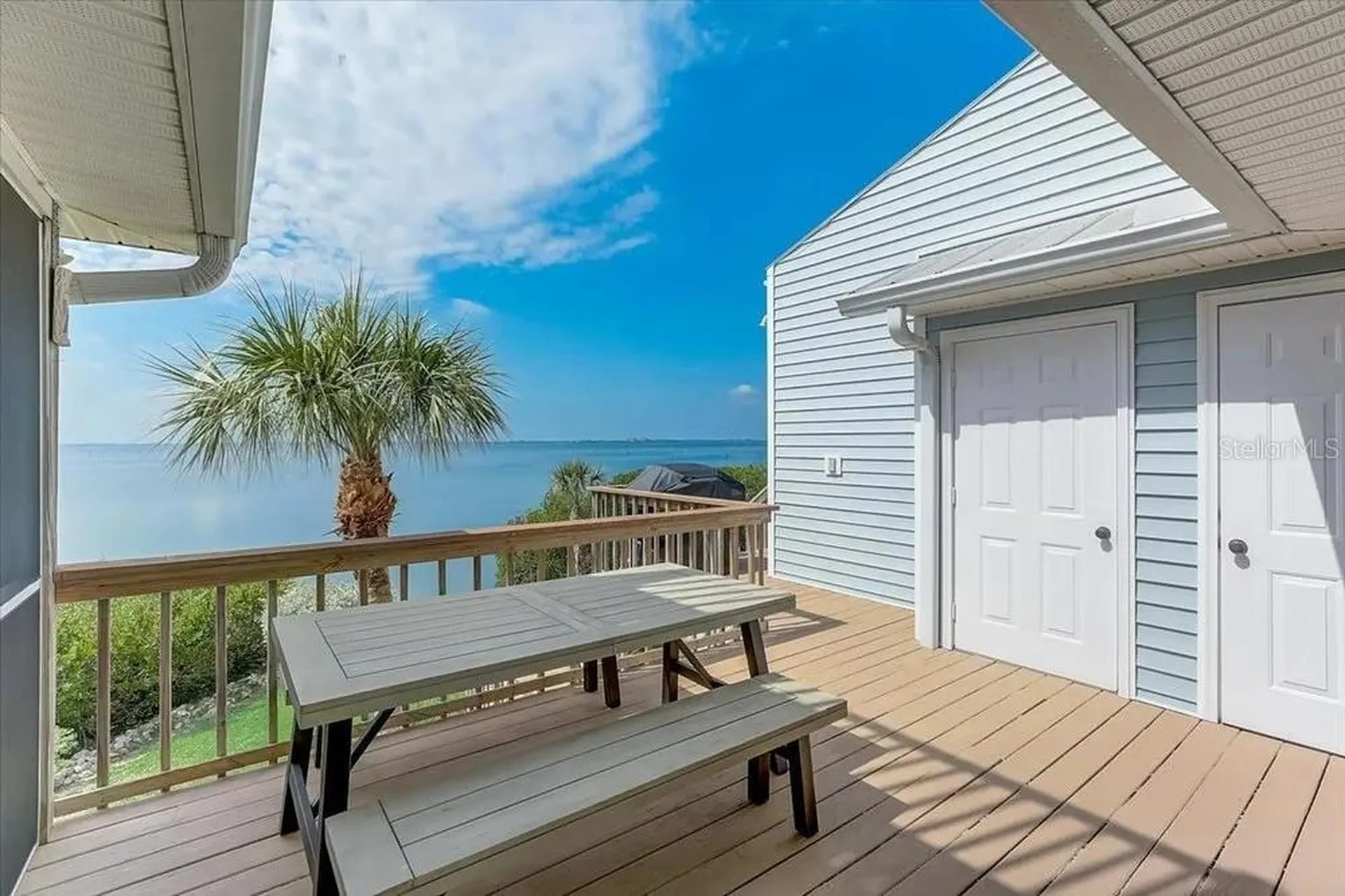 2424 Bay Drive Bradenton FL 34207