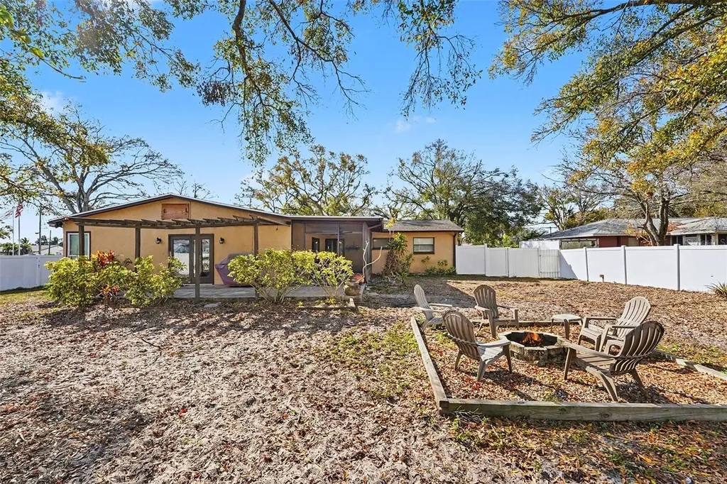 5967 102nd Avenue N Pinellas Park FL 33782