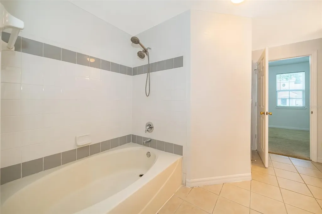 6663 Queens Borough Avenue Orlando FL 32835