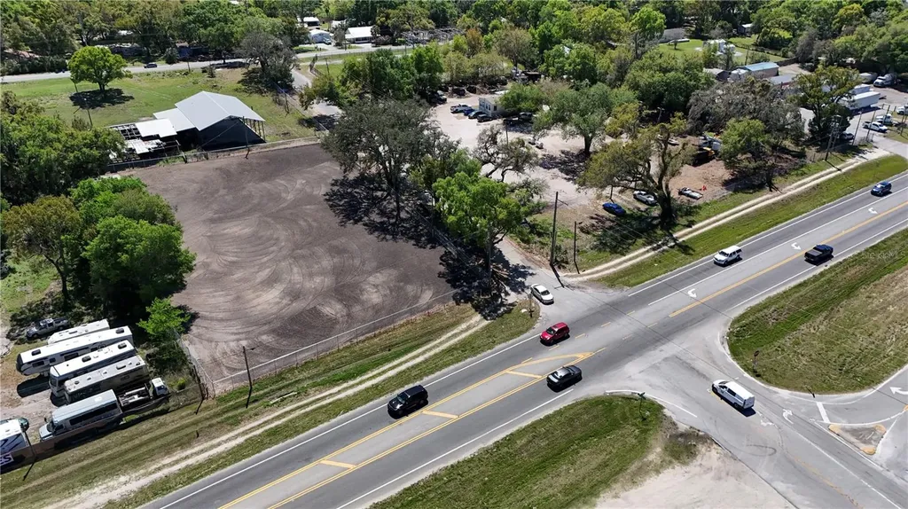 11703 N Us 301 Highway Thonotosassa FL 33592