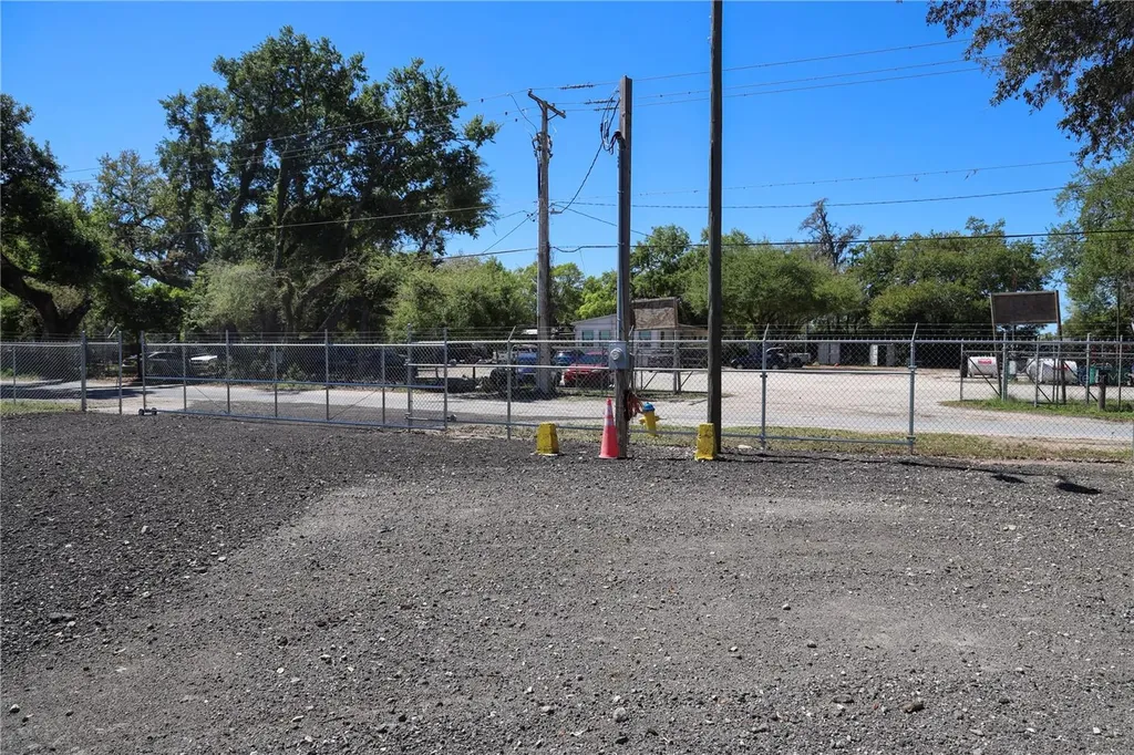 11703 N Us 301 Highway Thonotosassa FL 33592
