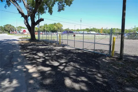 11703 N Us 301 Highway Thonotosassa FL 33592