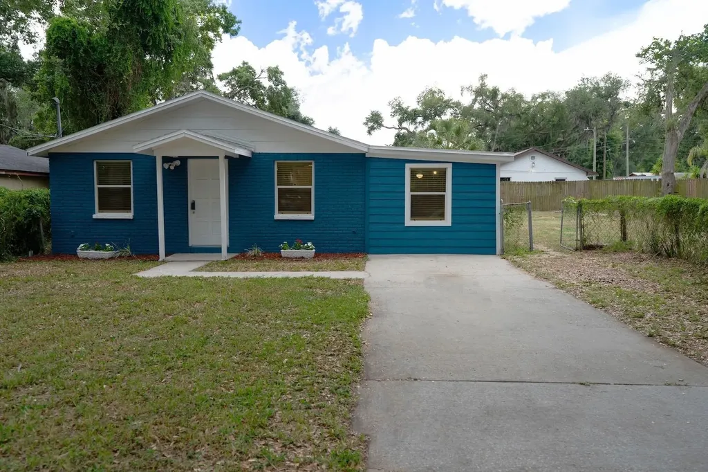 503 Moore Avenue Seffner FL 33584