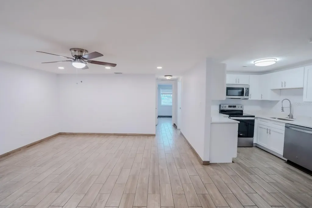 503 Moore Avenue Seffner FL 33584