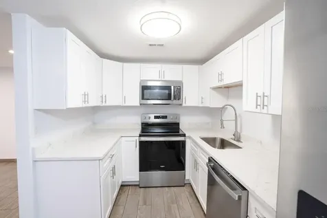 503 Moore Avenue Seffner FL 33584