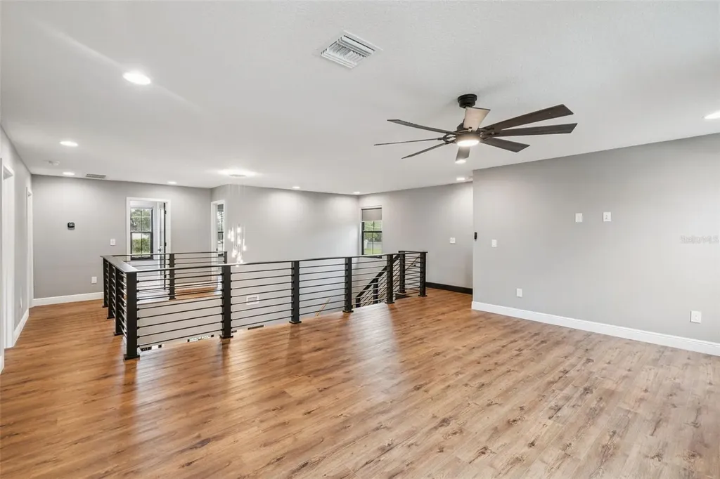4777 Cr 306a Lake Panasoffkee FL 33538
