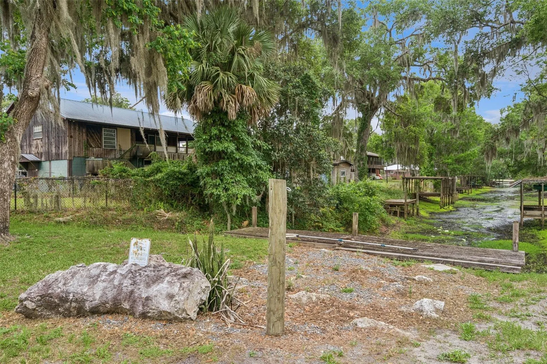 4777 Cr 306a Lake Panasoffkee FL 33538