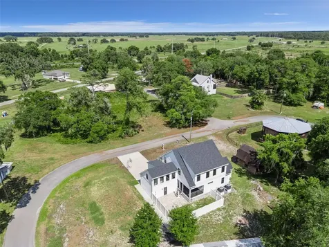 4777 Cr 306a Lake Panasoffkee FL 33538