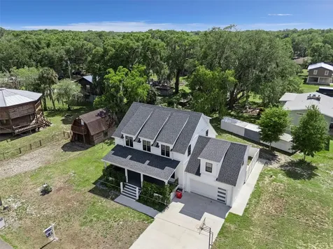 4777 Cr 306a Lake Panasoffkee FL 33538