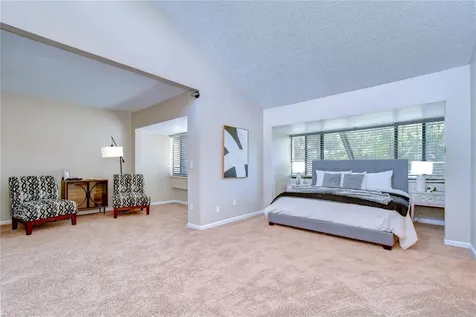 4222 Fairway Circle Tampa FL 33618