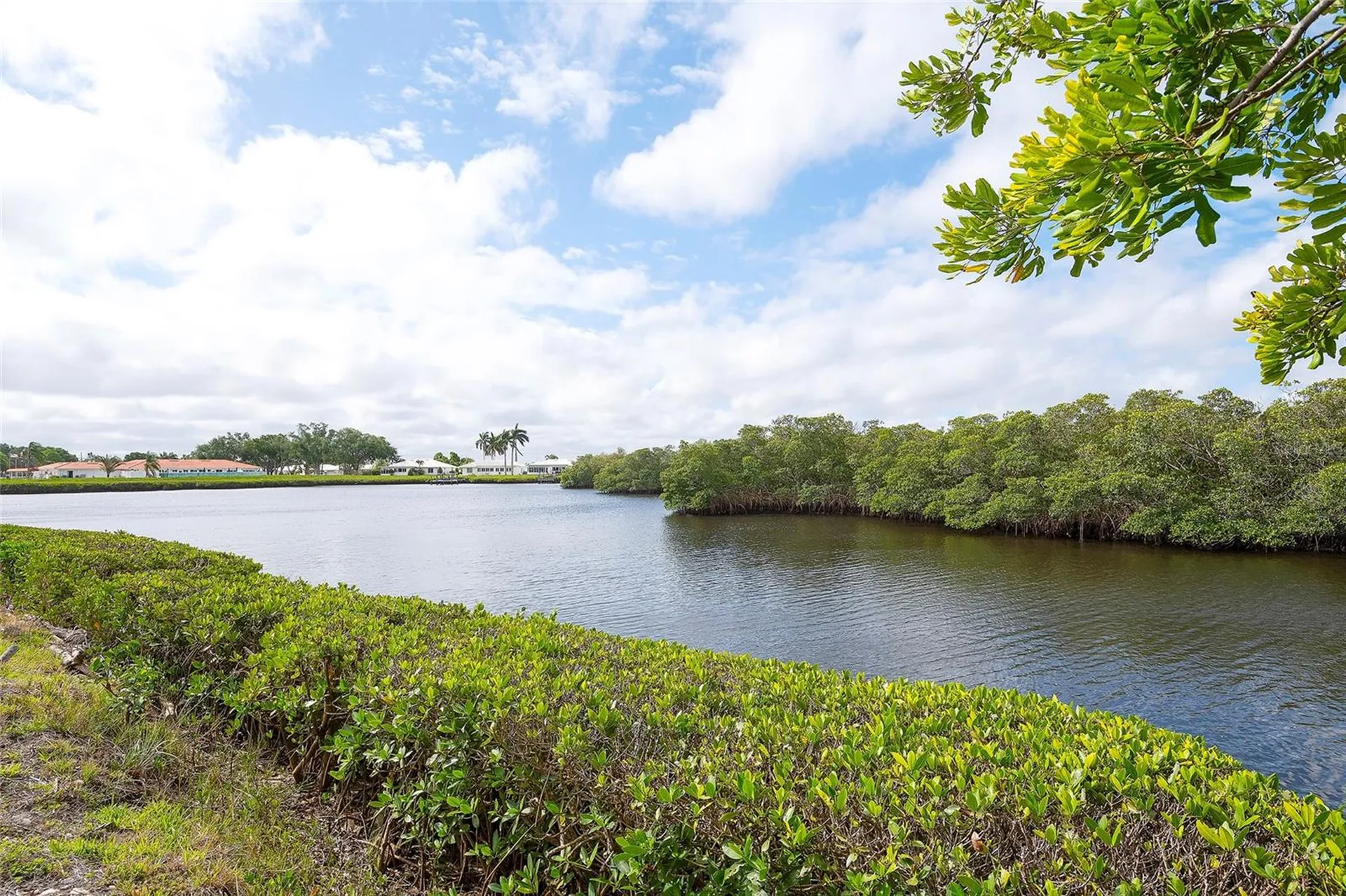 3810 Joyce Drive Bradenton FL 34208