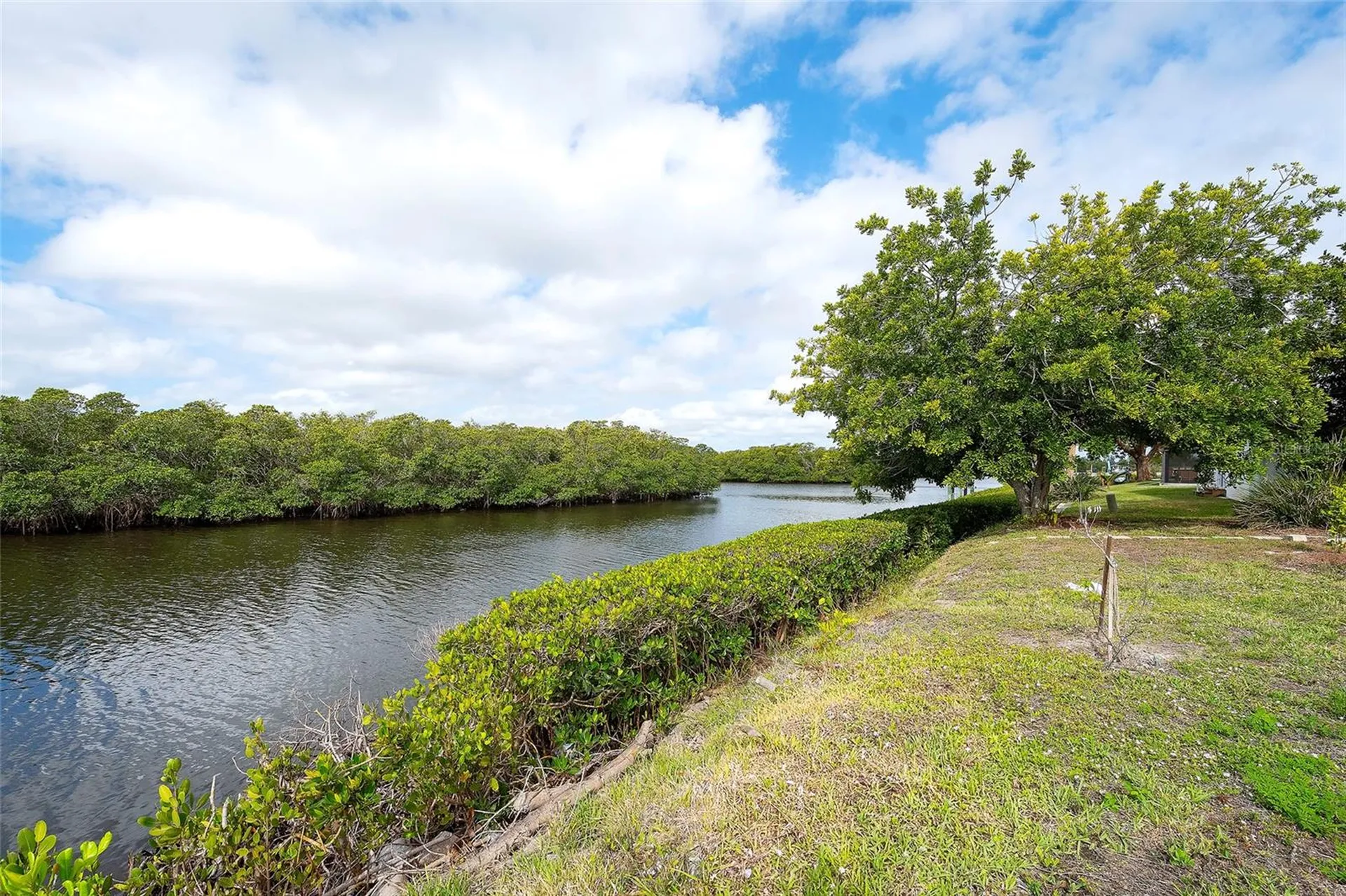 3810 Joyce Drive Bradenton FL 34208