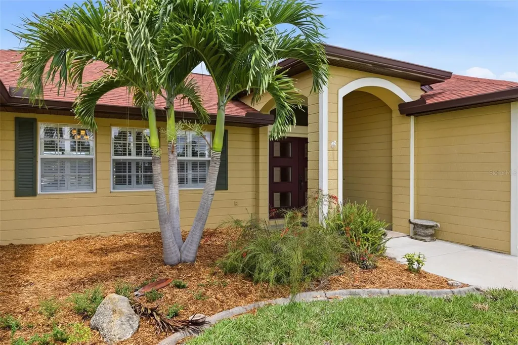 894 Boundary Boulevard Rotonda West FL 33947