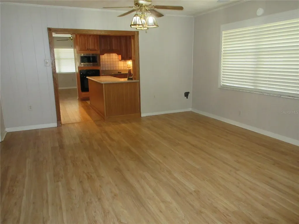 902 N Crystal Terrace Plant City FL 33563