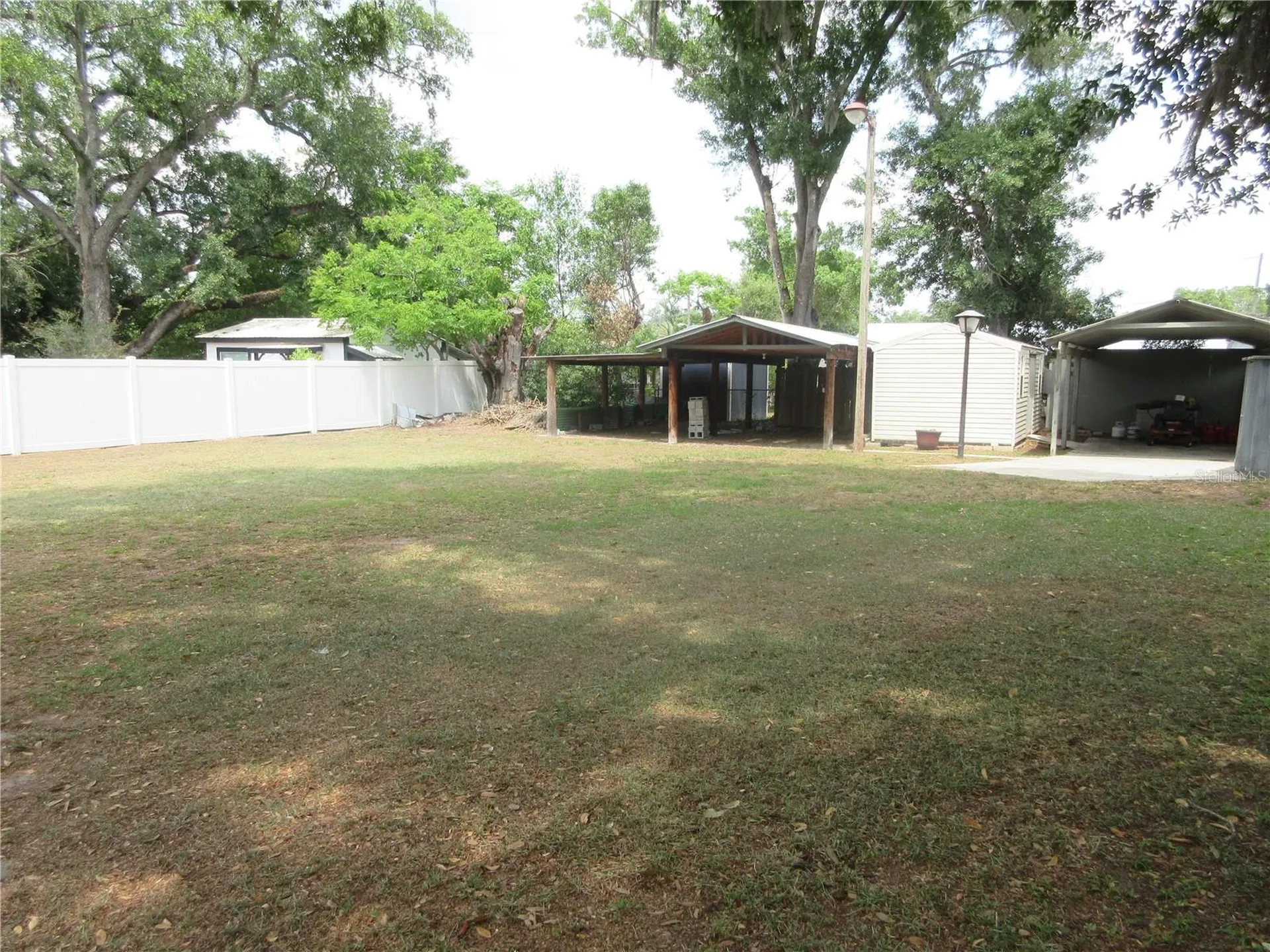 902 N Crystal Terrace Plant City FL 33563