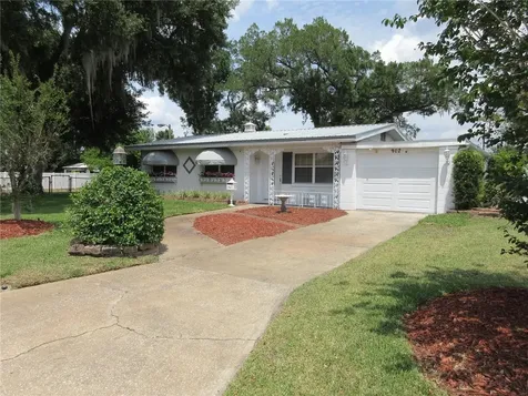 902 N Crystal Terrace Plant City FL 33563