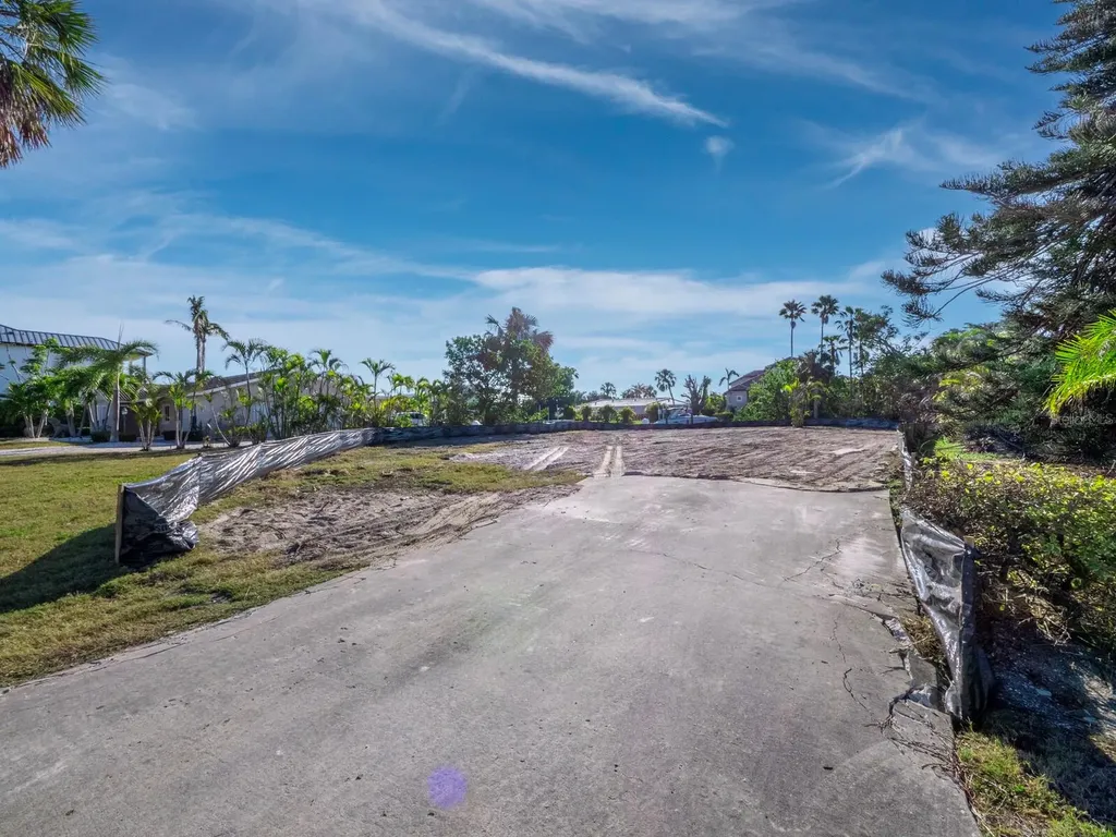 500 Outrigger Lane Longboat Key FL 34228