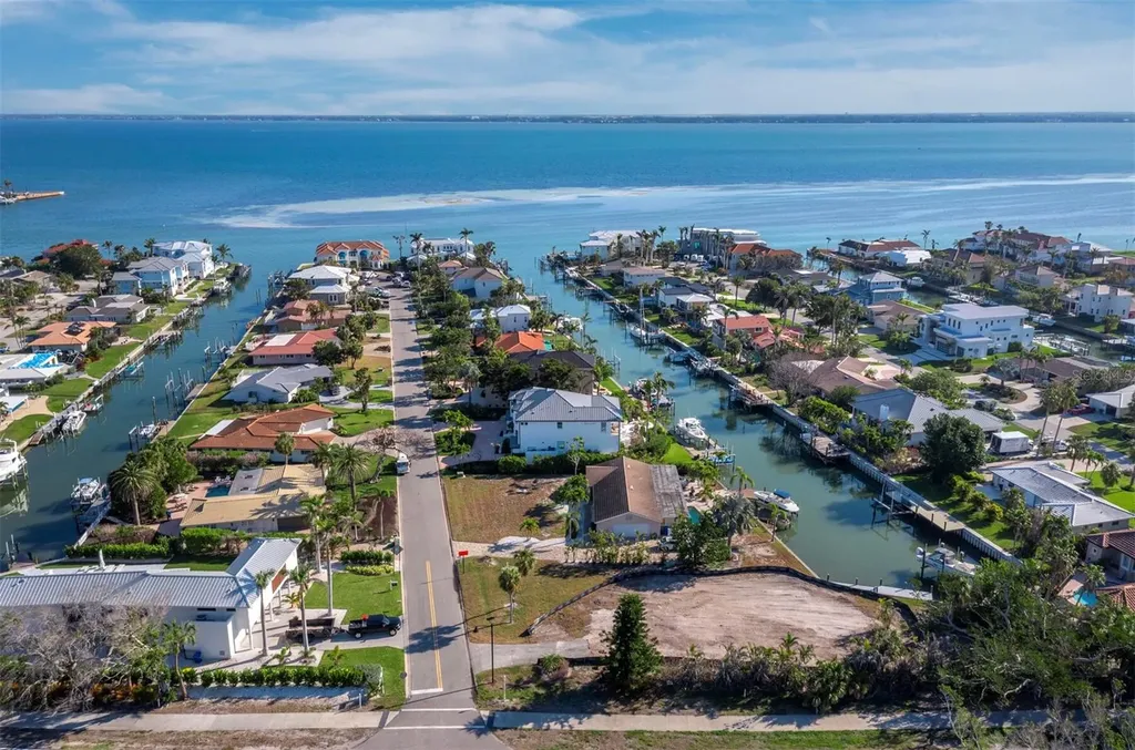500 Outrigger Lane Longboat Key FL 34228