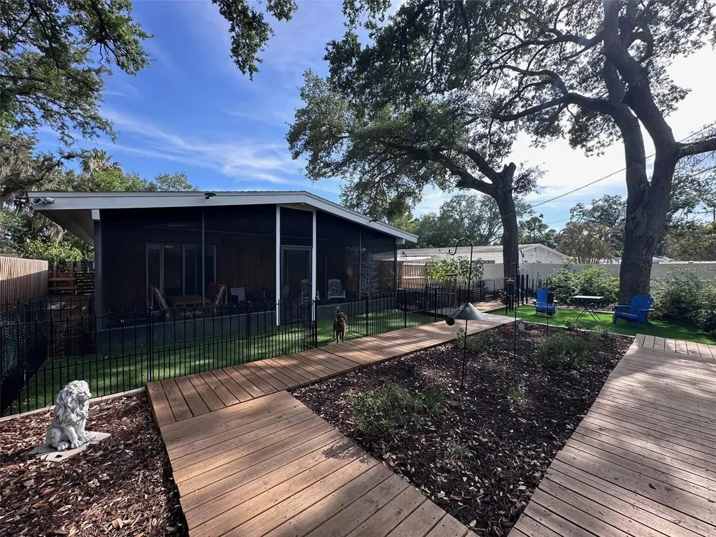 8018 N Ola Avenue Tampa FL 33604