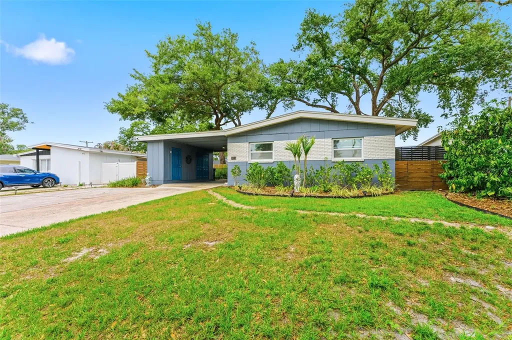 8018 N Ola Avenue Tampa FL 33604
