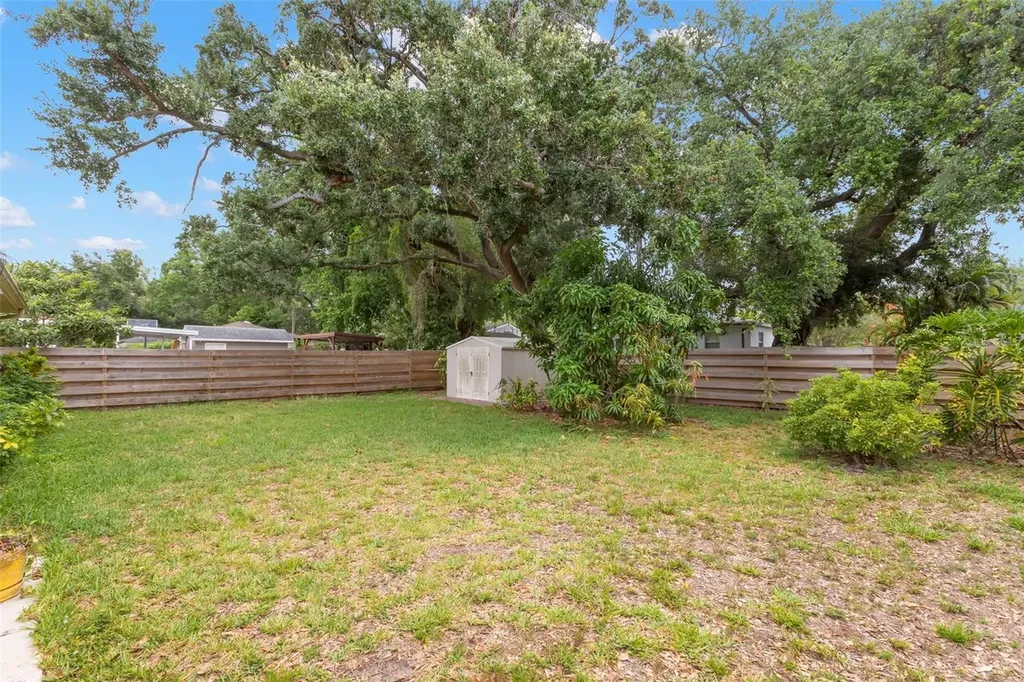 2616 Toronto Tampa FL 33629