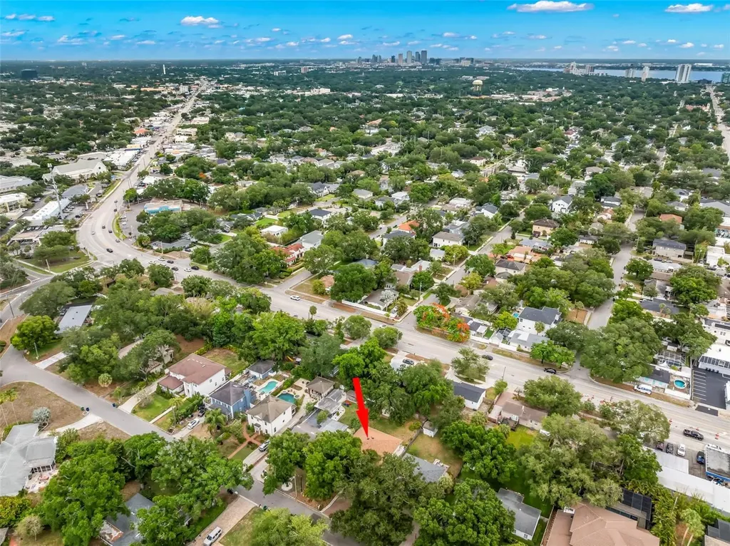 2616 Toronto Tampa FL 33629
