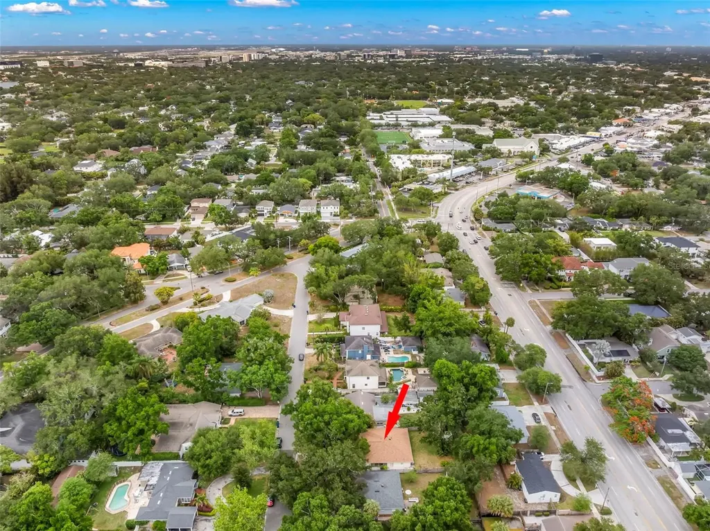 2616 Toronto Tampa FL 33629