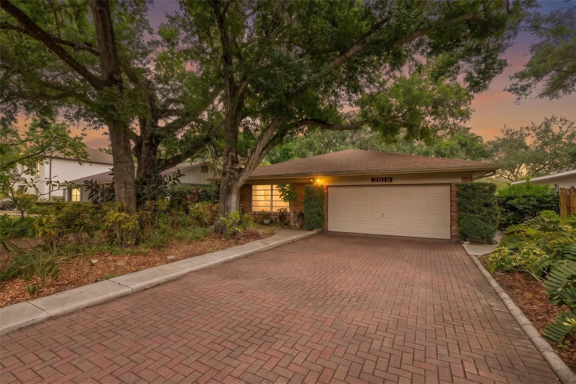 2616 Toronto Tampa FL 33629