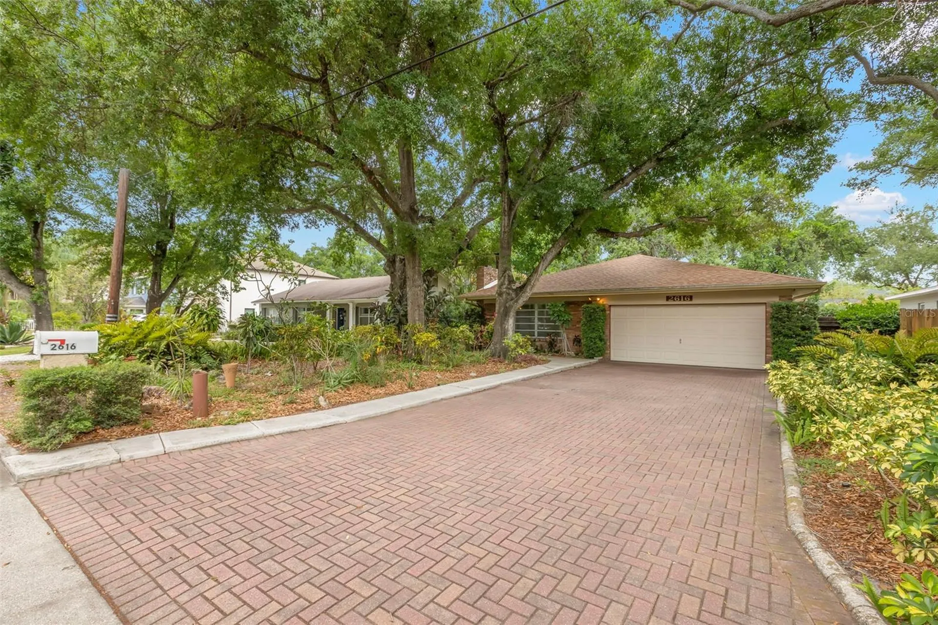 2616 Toronto Tampa FL 33629