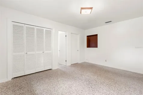 2616 Toronto Tampa FL 33629