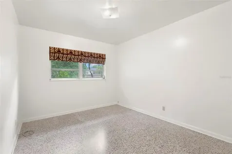 2616 Toronto Tampa FL 33629