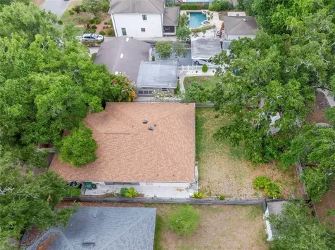 2616 Toronto Tampa FL 33629