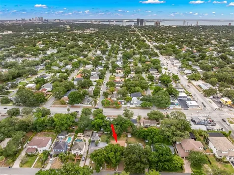 2616 Toronto Tampa FL 33629
