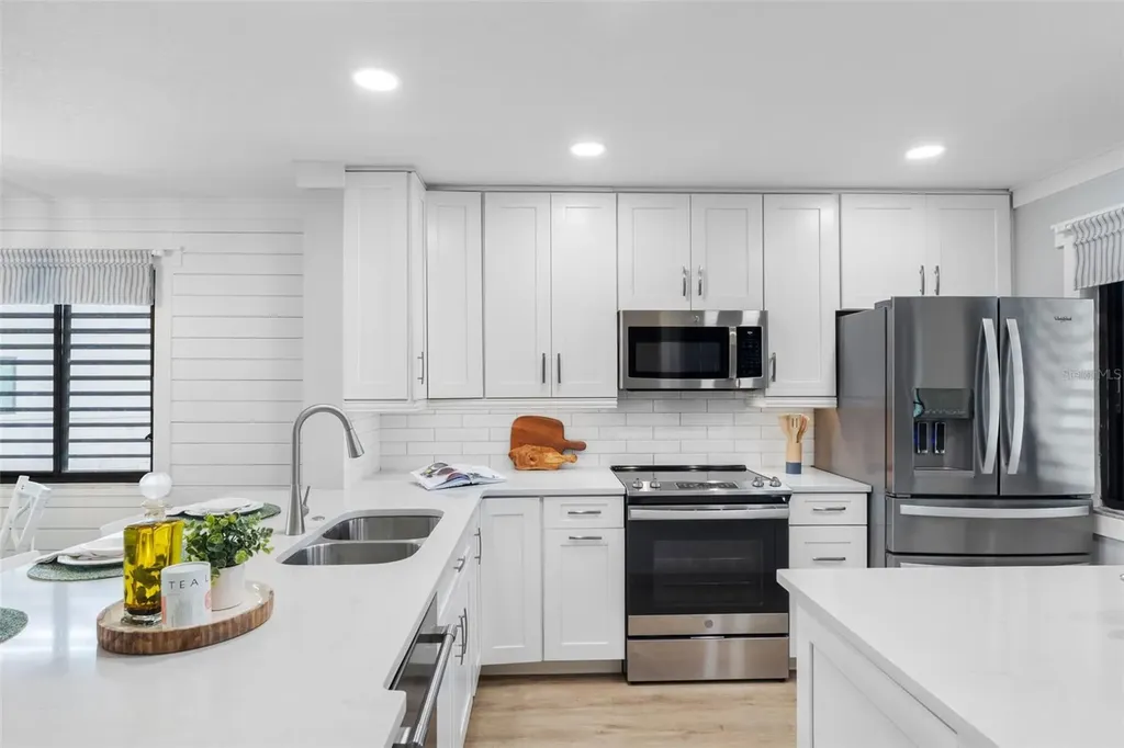 1804 Mariner Drive Tarpon Springs FL 34689