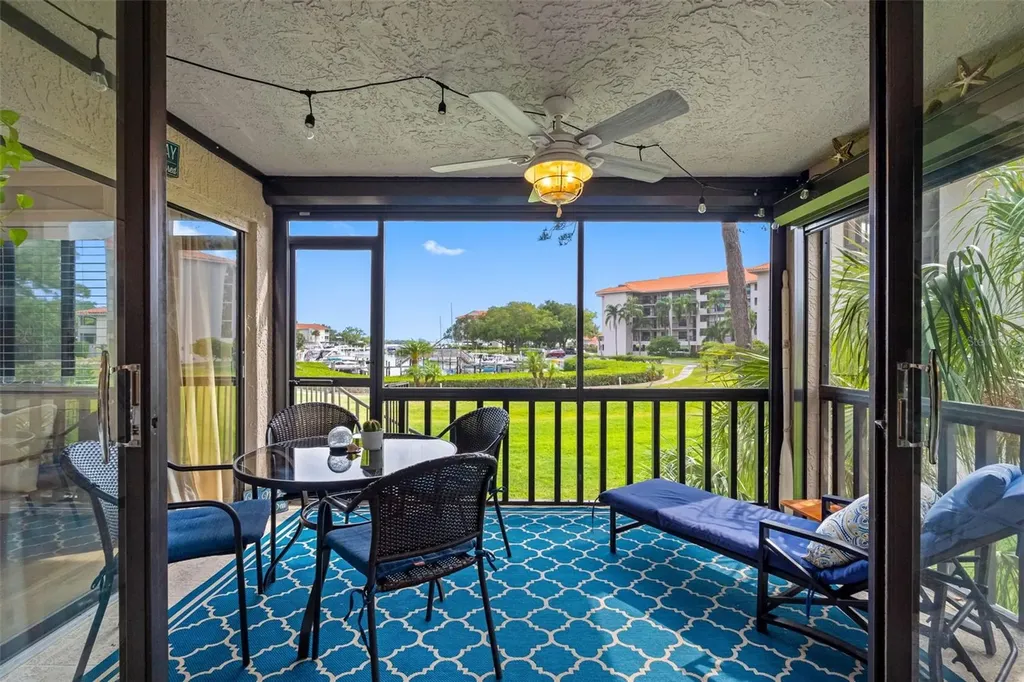 1804 Mariner Drive Tarpon Springs FL 34689