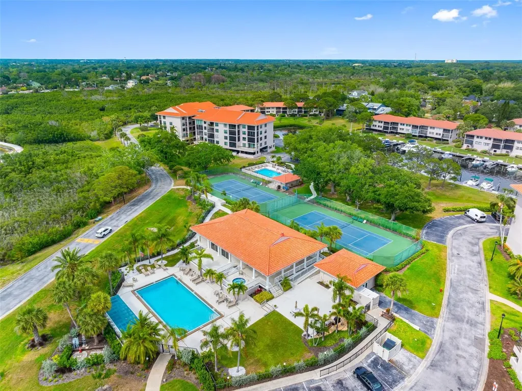 1804 Mariner Drive Tarpon Springs FL 34689