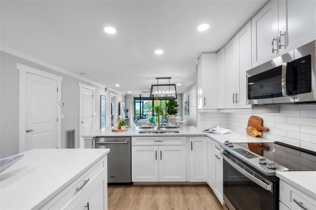 1804 Mariner Drive Tarpon Springs FL 34689