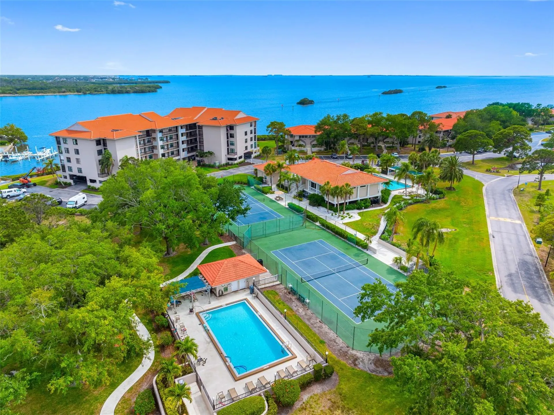 1804 Mariner Drive Tarpon Springs FL 34689