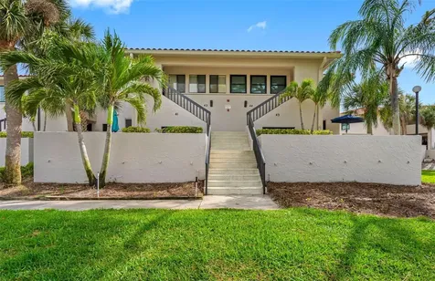 1804 Mariner Drive Tarpon Springs FL 34689