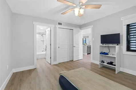 1804 Mariner Drive Tarpon Springs FL 34689