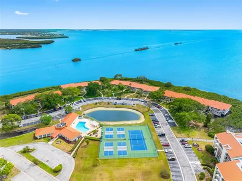 1804 Mariner Drive Tarpon Springs FL 34689