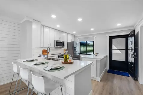 1804 Mariner Drive Tarpon Springs FL 34689