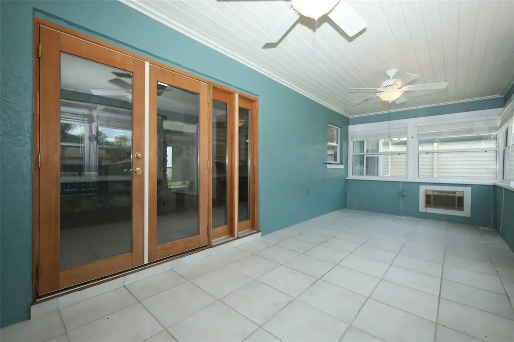 8852 El Prado Avenue Orlando FL 32825