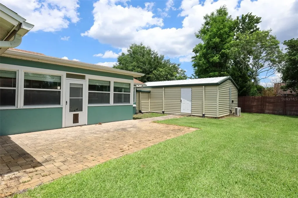 8852 El Prado Avenue Orlando FL 32825
